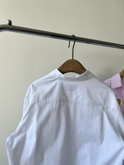 25春款原单衬衫，纯原单货，纯棉材质，超有质感，简单大气的Ov resize风，既可以内搭做衬衫，又可以外穿，胸前贴不绣设计，减龄又有设计感！数量不多！ 商品图8