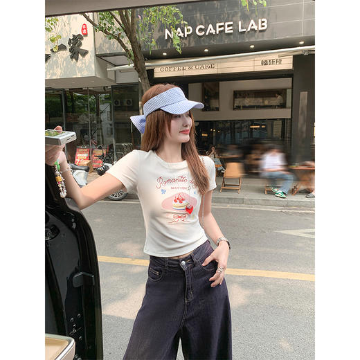 【110元任选2件】白色修身短袖T恤 商品图3