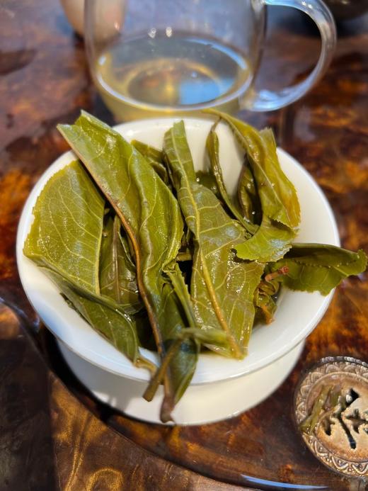 38      不是一万多一公斤的昔归喝不起，而是几十块的昔归黄片更具性价比！来吧亲们！很有性价比的高端茶她今天来了！2025春茶昔归黄金叶！ 商品图0