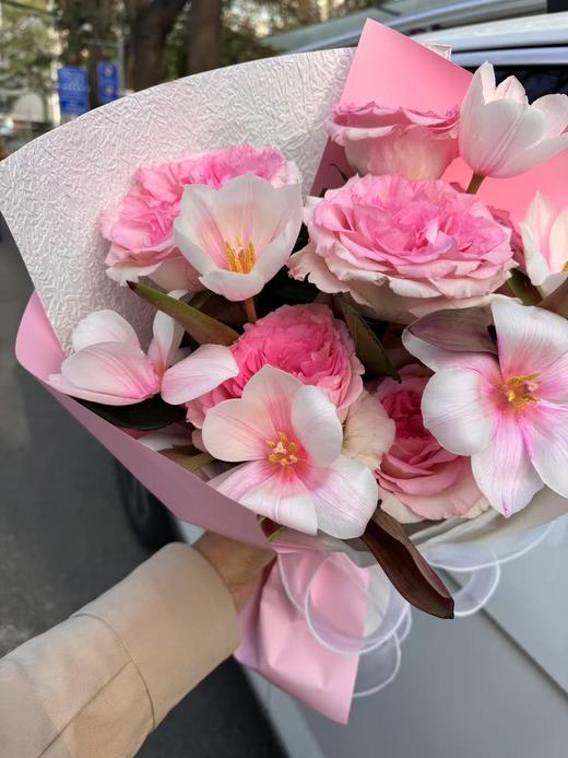 郁金香洛神玫瑰花束 商品图1