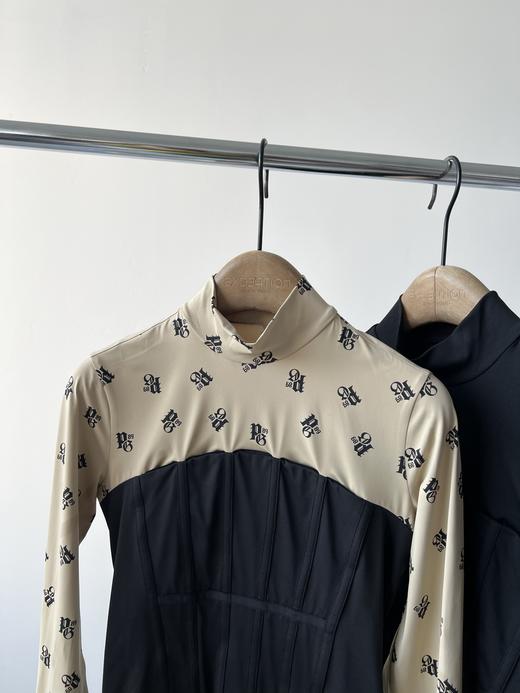 高尔夫🏌‍♀纯原单单PG打底衫，超级好看的一款，工艺复杂，面料有弹力，舒服好穿，立领设计拼接设计，更好的修饰腰身，拉伸身高比例！数量不多 商品图2