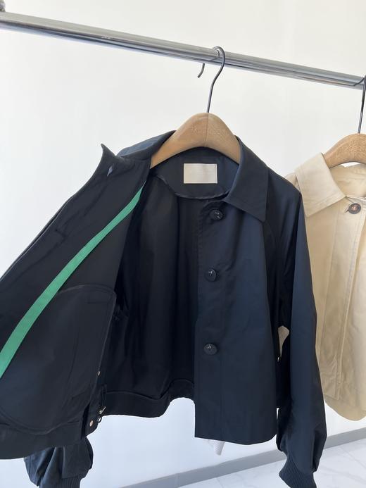 25春款，原单风衣，超级精致的小短款，设计感满满，棉质风衣，面料有质感，挺括有型，内里干净的包边设计，超级上档次，下摆可以抽绳，针织防风袖口，减龄实用，数量不多！ 商品图7