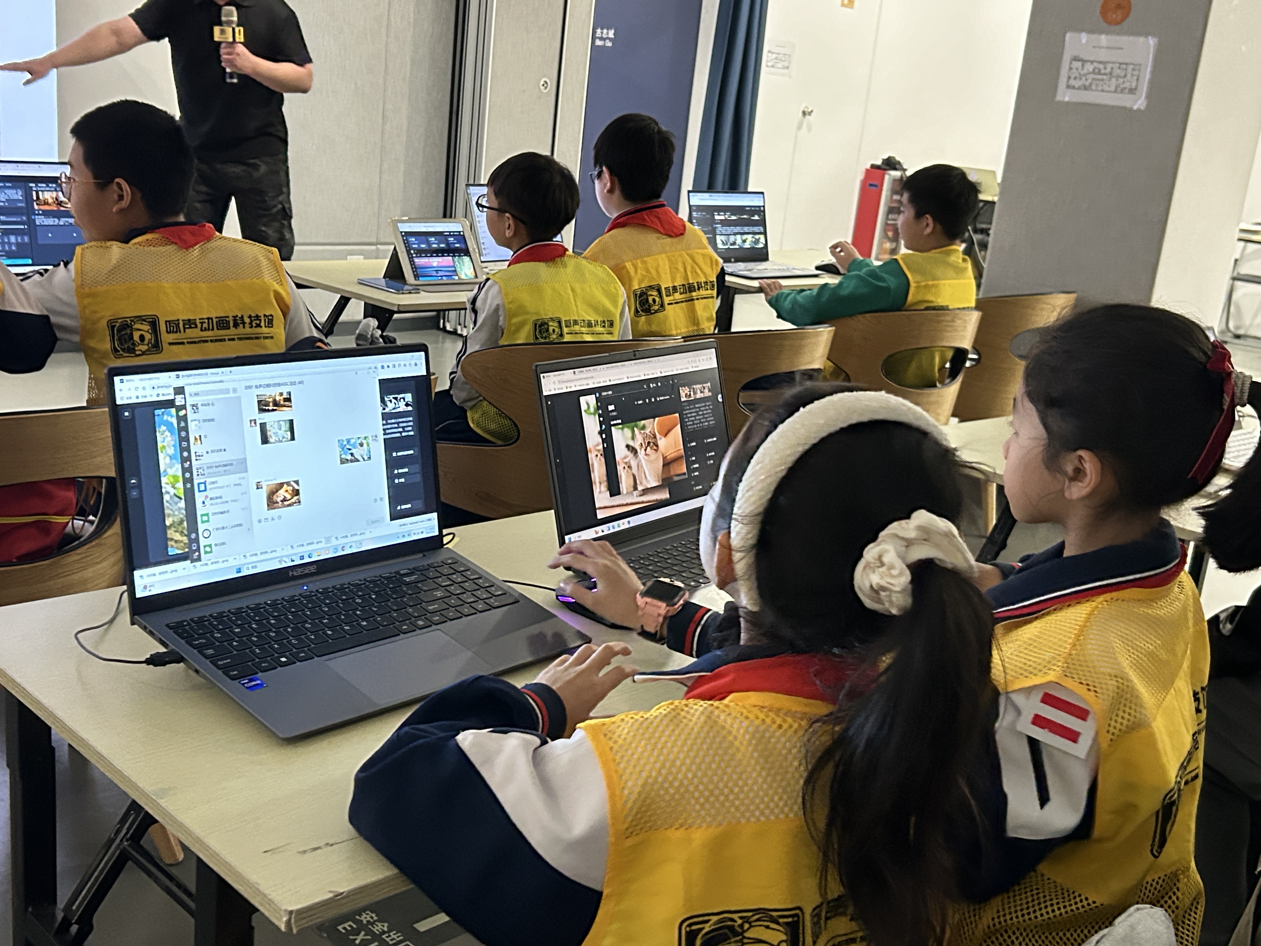 【AI魔法初探】拯救家长计划：解放半天时间，孩子已在掌握AI创作的核心密码