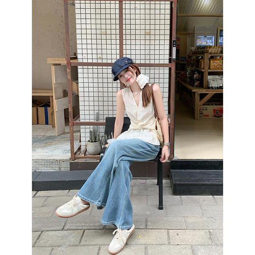 <曾小咸推荐>小众设计镂空V领扭结无袖背心小衫 商品图3