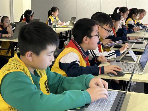 【AI魔法初探】拯救家长计划：解放半天时间，孩子已在掌握AI创作的核心密码 商品图1