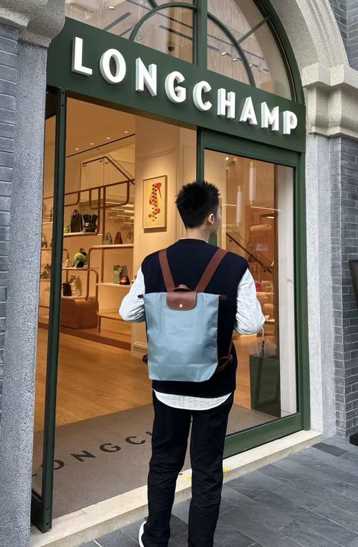 新款通勤出游必备男女同款龙翔双肩包 商品图3