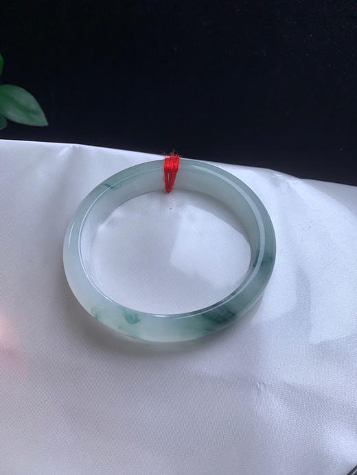 612727，54.6冰飘花贵妃，冰底飘蓝花，局部起光， 花色灵动，整条均匀细腻 商品图4