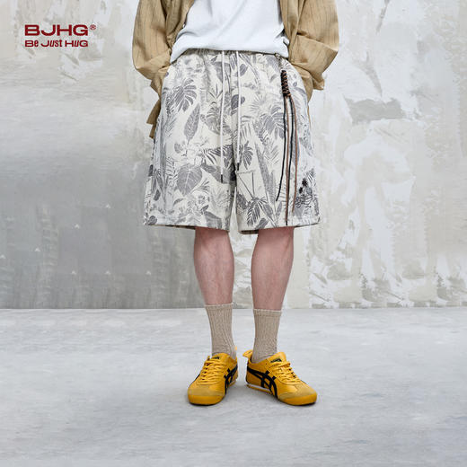 BJHG不计后果休闲短裤男款夏季2025新款仿麂皮绒慵懒度假风五分裤 商品图1
