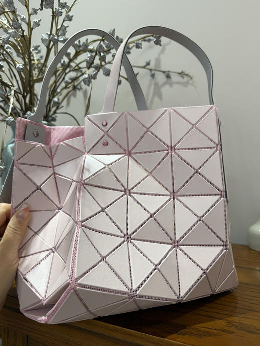 419-6 三宅三月新款 细闪哑光 彩钉 钻石包 热门颜色要等一周 商品图4