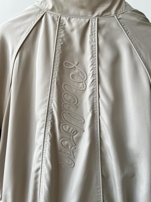 韩国🇰🇷高er夫malbon款外套，这款是经典拉链设计，穿脱更方便，胸前logo点缀，超精致，后背立体压胶LOGO工艺，超级上档次，底摆处有抽绳、根据不同的环境需要，随时疏松拉紧抽绳，超洋气🌷 商品图8