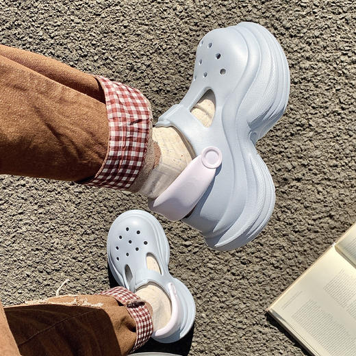 蚂蚁之恋品牌春夏新品时尚简约小蛮腰洞洞鞋 两穿厚底增高EVA沙滩鞋 商品图2