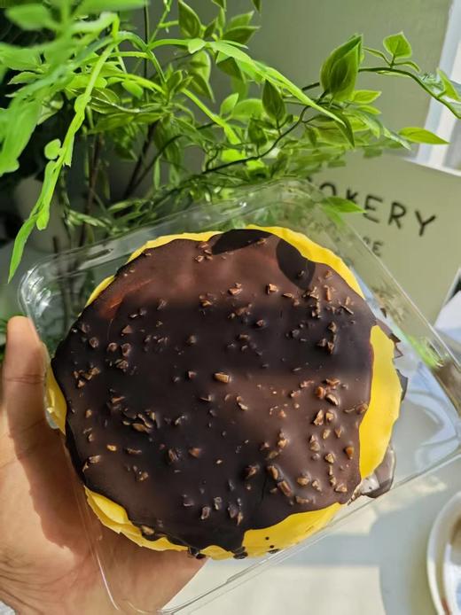 【顺丰京东】周末团400g/盒到手39.9高端巧克力脆皮榴莲千层猫王山榴莲含量40%榴莲黑巧黄油生产日期2025.2月啊保质期到5月10日，顺丰京东基地直邮 商品图4