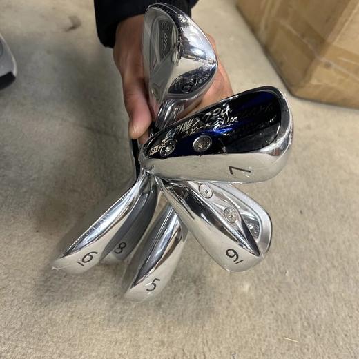 高尔夫马基高 碳素  男士铁杆组5-6-7-8-9-P  6支 商品图1