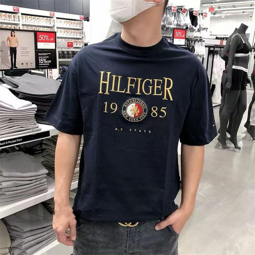 原单正品 Tommy Hilfiger/汤米男装 2025新款夏季男士短袖t恤圆领纯棉半袖金线刺绣休闲打底衫
公司渠道货源，专柜同步在售
尺码M L XL 商品图2