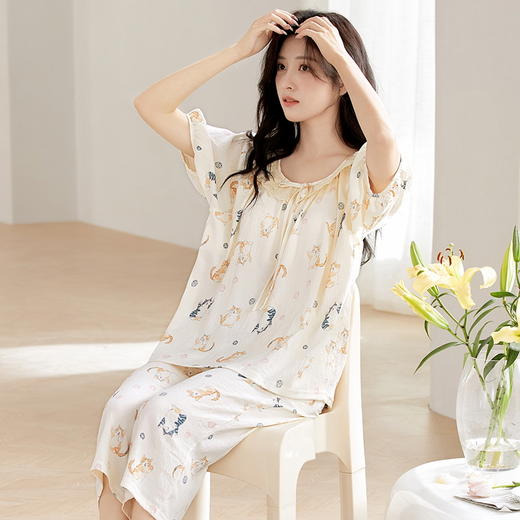 “在云朵上入睡”！【牧棉儿--新中式免Bra云朵棉家居服系列】丝滑软糯云朵棉触感 带胸垫设计防凸点不走光 宽松版型搭配新中式印花 轻薄舒适/吸湿透气/气质优雅/居家休闲/多款式可选 商品图8