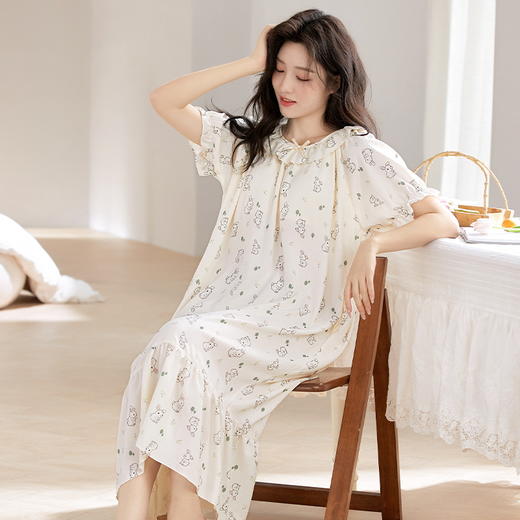 “在云朵上入睡”！【牧棉儿--新中式免Bra云朵棉家居服系列】丝滑软糯云朵棉触感 带胸垫设计防凸点不走光 宽松版型搭配新中式印花 轻薄舒适/吸湿透气/气质优雅/居家休闲/多款式可选 商品图14