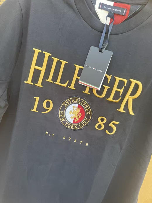 原单正品 Tommy Hilfiger/汤米男装 2025新款夏季男士短袖t恤圆领纯棉半袖金线刺绣休闲打底衫
公司渠道货源，专柜同步在售
尺码M L XL 商品图4