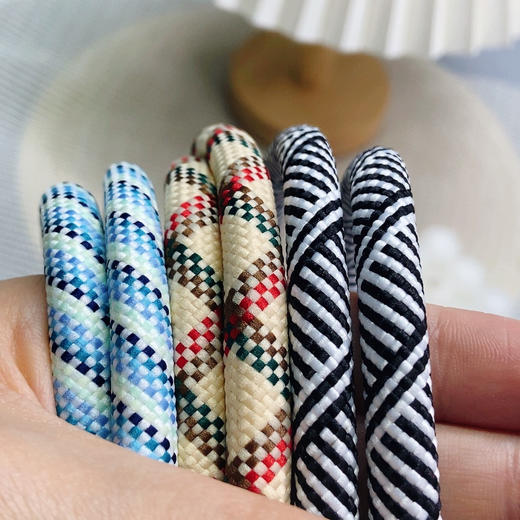 穿啥都能搭❗️❗️【ZBYEO 日系手机挂绳】五一出游解放双手😍万物皆可挂❗️包包|相机|水壶|钥匙串 明星、网红的穿搭神器🔥人手一条巨潮手机挂绳💢花色好看每款🉑入 商品图2