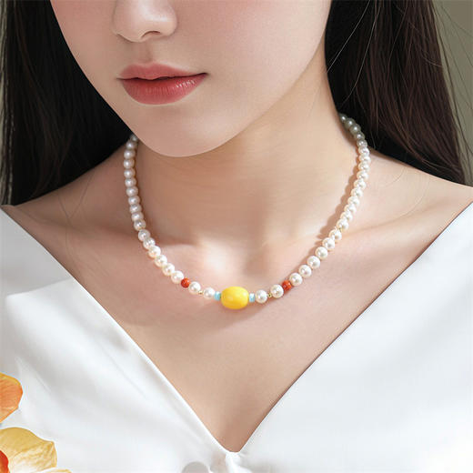 【新品首发】蜜蜡珍珠项链 黄色18K金珍珠项链女士礼物MEMORA诗普琳ZN216601 商品图2