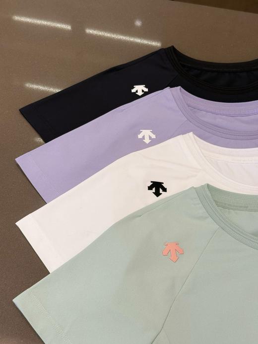 点此购买 迪桑特夏季女士经典TOUGH面料短袖针织衫T恤 bk 315962 商品图12