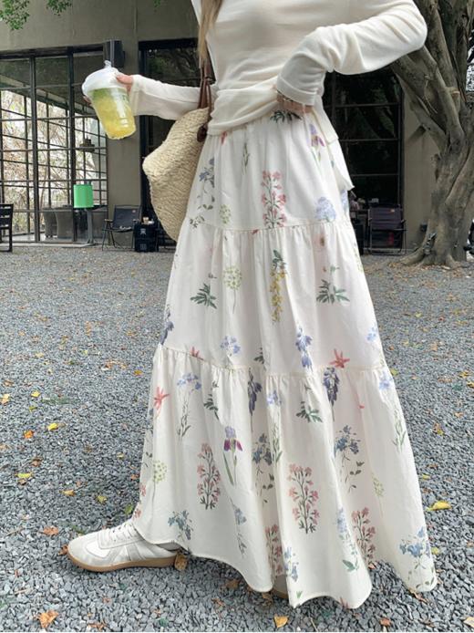 👍【岚可可韩系氛围感温柔碎花半身裙✨】 ✅田园的气息扑面而来～❤️ ✅面料挑选了很久才敲定！ ✅三节碎花裙💜 腰线分割+蓬度莞美 ✅视觉上抬高腰线𝐱𝐢𝐚𝐧得整个人莄修长 商品图4