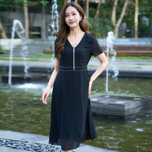 【流苏链条连衣裙】EITIE爱特爱V领优雅气质高腰礼服夏季新款B2507650 商品图4