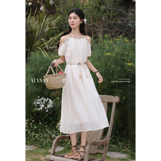 鹿向南「海岛之约」米白色挂脖连衣裙夏日新款露肩气质显瘦长裙女 商品图2