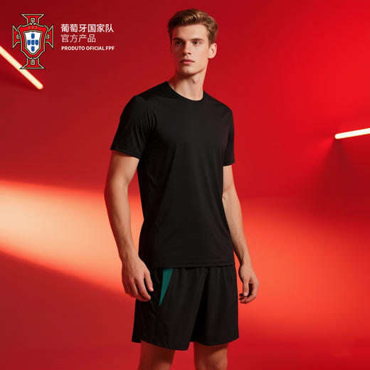 【官方正版】葡萄牙国家队 | 黑色运动短裤夏日休闲透气口袋红绿拼色 商品图3