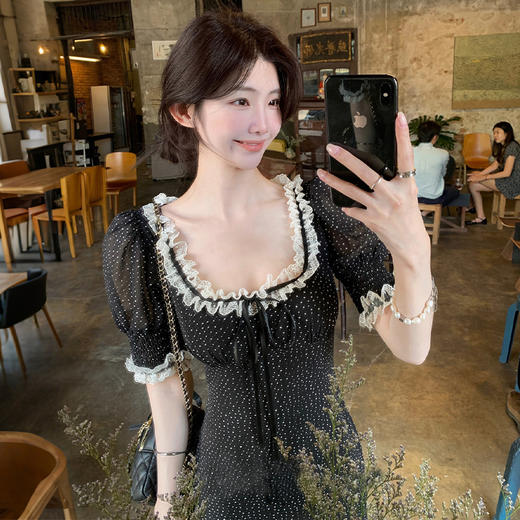 【限时秒杀】西遇法式泡泡袖连衣裙女夏季新款蕾丝花边修身收腰网纱长裙SS050571 商品图1