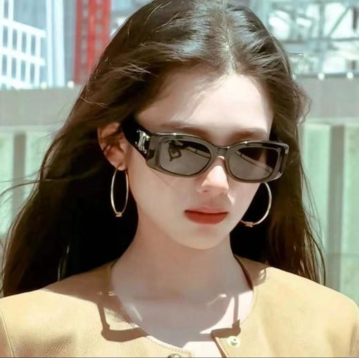 赛琳 24Triomphe 黑框银色LOGO张婧怡同款墨镜（JH） 商品图1