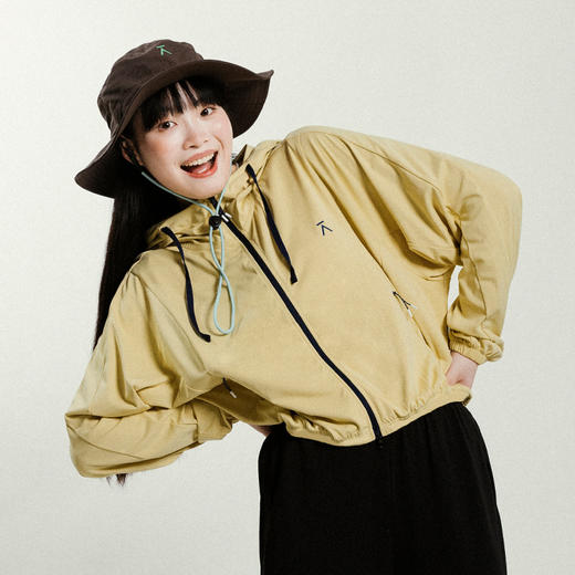 【十一破价福利】ACMEITEM · 爱棵米户外亲子防晒衣连帽可调节宽松UPF50+防晒服女士 GAG2760938A 商品图1