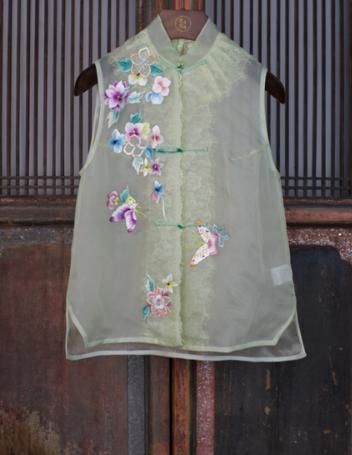 盛唐牡丹 |真丝绡手绣马甲-淡绿色 商品图0