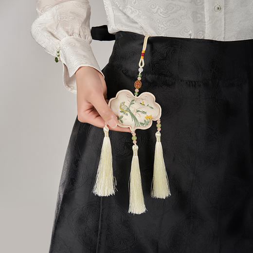 大英博物馆 东方梦境系列 吉祥如意国风随身香囊 汽车挂饰 商品图2