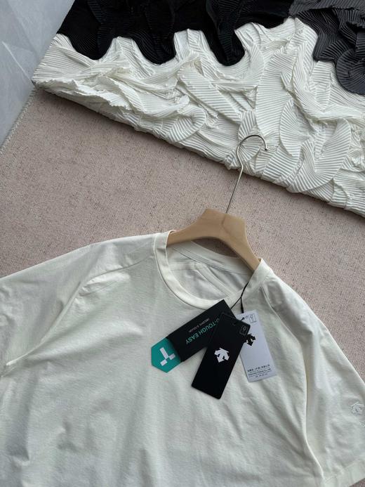 点此购买 迪桑特DUALIS系列都市通勤男士短袖针织衫T恤 LL 316030 商品图11