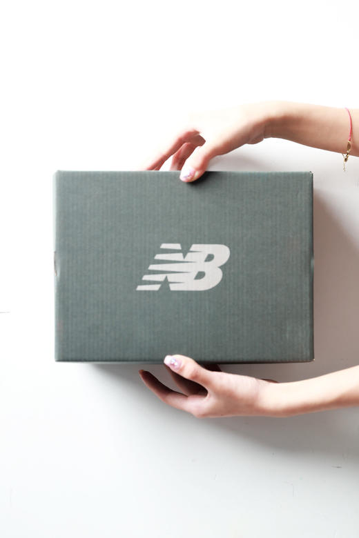 是儿童跑鞋，怎么穿都好看。复古软底美式网面透气运动鞋C042158 商品图1