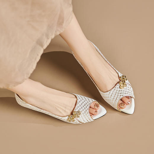 【预售5天】法式浅口单鞋女鱼嘴气质高跟鞋蝴蝶结真皮异型跟粗跟女鞋白色SY&2353 商品图0