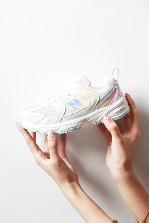 是儿童跑鞋，怎么穿都好看。复古软底美式网面透气运动鞋C042158 商品图11