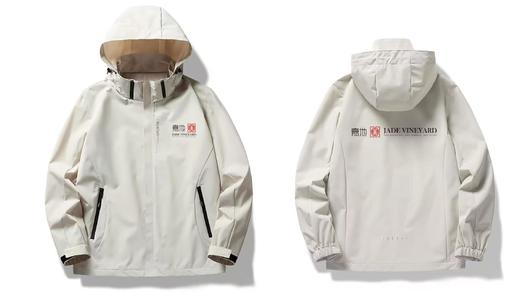 嘉地酒园白色冲锋衣 商品图0