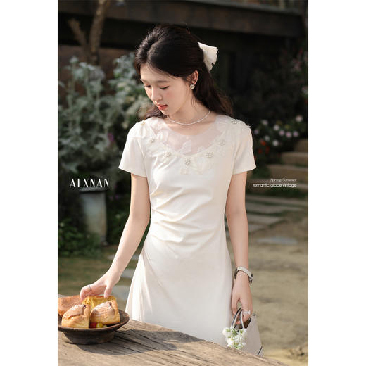 【65折秒杀】鹿向南「花信暖阳」法式米白色连衣裙夏新款设计感高级优雅长裙女L55219 商品图1