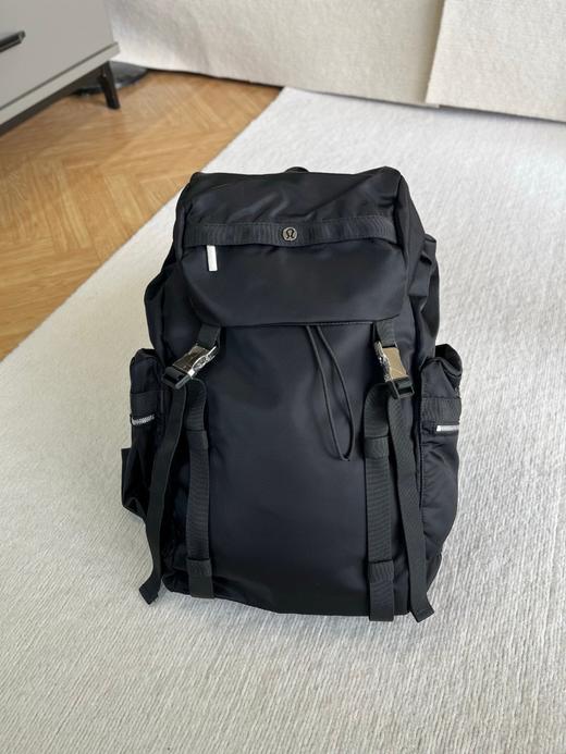 【五一出游必备】新款时尚百搭小众双肩运动休闲大容量25L背包登山包 商品图13