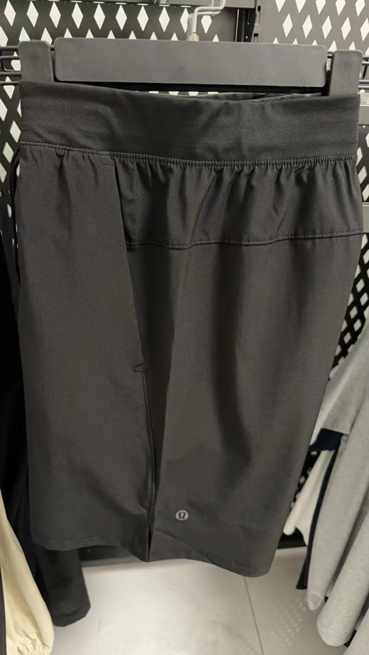 纯正品，越南产，露露乐檬短裤，沙滩裤

lululemon的魅力，绝对你让你影响深刻，

黑色，灰色 ， s-xl，

官网550 商品图1