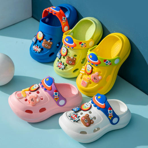 【按摩舒适，防滑耐磨】2025款猪爸爸新款儿童拖鞋夏季家居鞋宝宝大童洞洞鞋男女童防滑凉拖鞋 商品图1