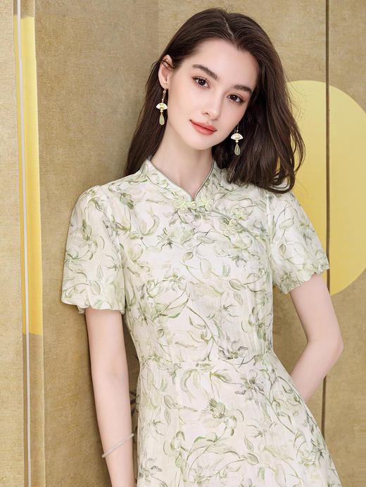 【高货wl】全新升级【铂金会员330/天猫439/差价109】(03923) 洛诗琳新品国风新中式改良天丝印花钉珠盘扣清冷感连衣裙 商品图2