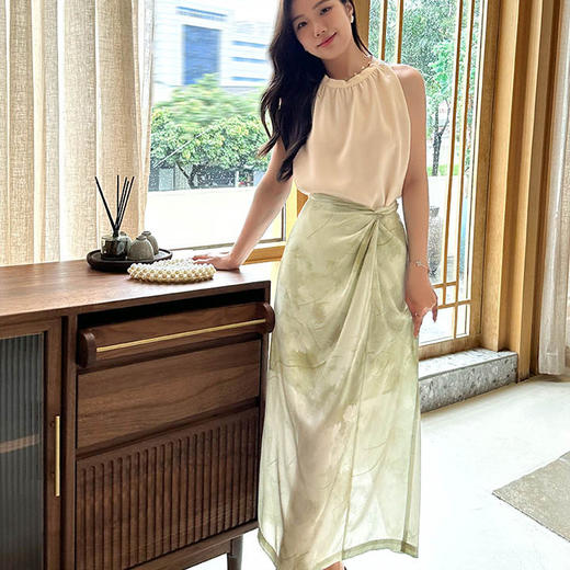 洛诗琳35607气质印花真丝半身裙2025夏季新款纽结水雾印花裙0657 商品图1