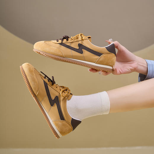 预售7天|Safiya/索菲娅2025复古拼色休闲时尚轻便圆头平底阿甘鞋SFD1112024 商品图6