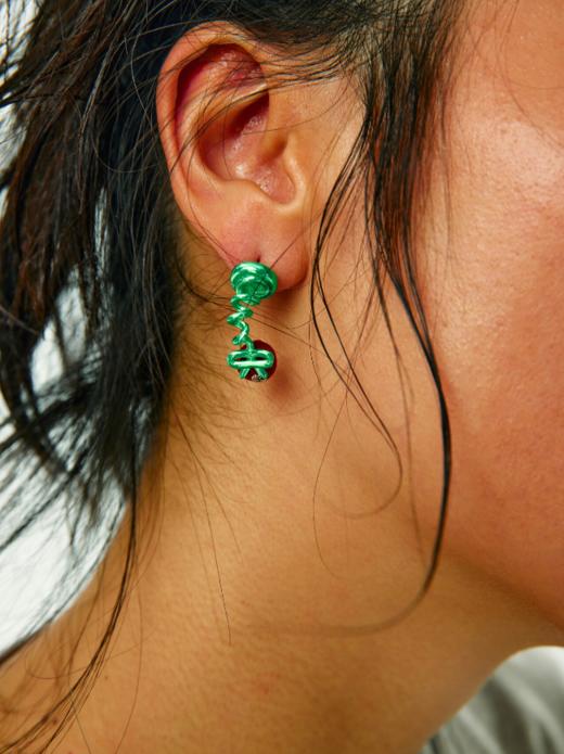 CryingCenter 3c弹簧樱桃水果耳钉 哭喊中心 商品图3