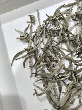 云南古树大白毫银针