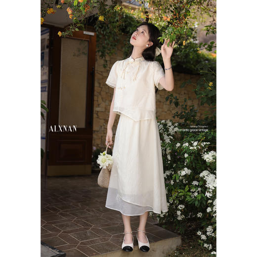 鹿向南「如梦令」杏色新中式短袖半身裙两件套女夏新温柔衬衫套装L55218+L55218BSQ 商品图3