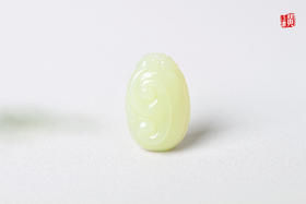 和田黄玉【如意】吊坠 配精美挂绳