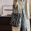 UYOKU 波浪纹针织单肩包 百搭大容量 手提通勤水桶女包 4色可选 商品缩略图3